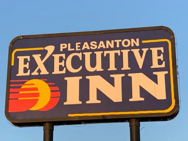Pleasanton Executive Inn 4